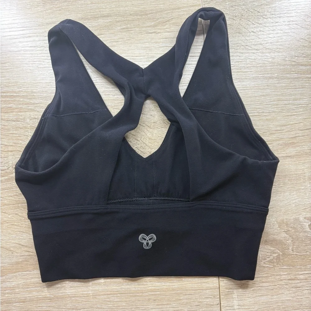 Black Women's Aritzia Sports Bra - Picture 3 of 4